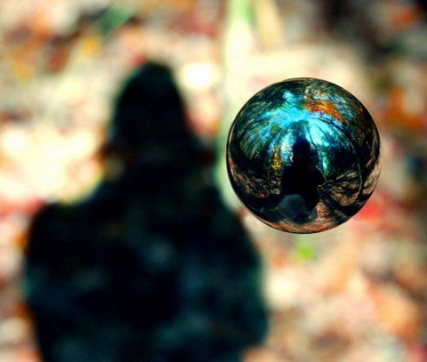 Falling crystal ball